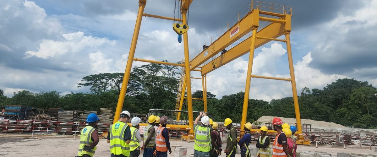 Brief_Outdoor3-1200x500